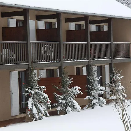 Les Clairmontelles Hotel 3*